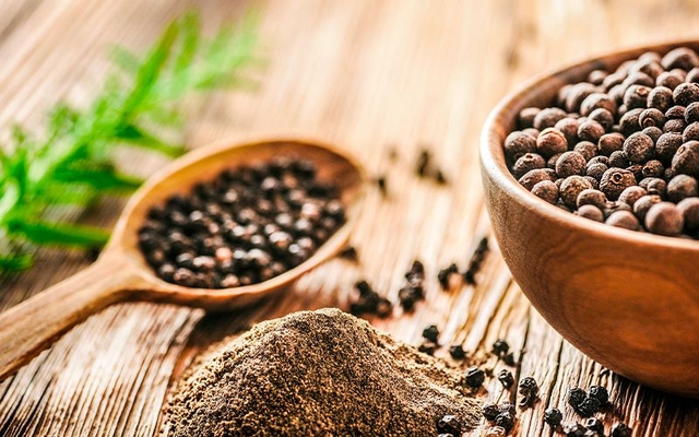 Hạt tiêu đen có tác dụng gì? 10 lợi ích sức khỏe ít ai biết