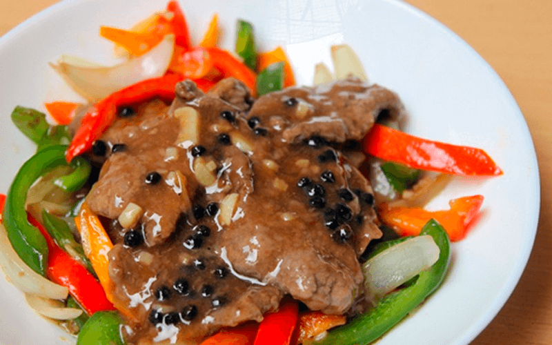 Cách nấu bò sốt tiêu đen ngon đậm đà, chuẩn vị nhà hàng